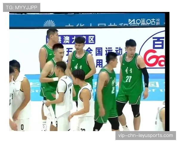 全运会男篮：俞泽辰运球突破，垫一步上演单臂暴扣，辽宁男篮俞泽辰父母